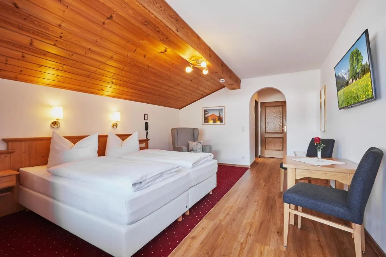 Hotel Garni Zugspitz Farchant 3*,